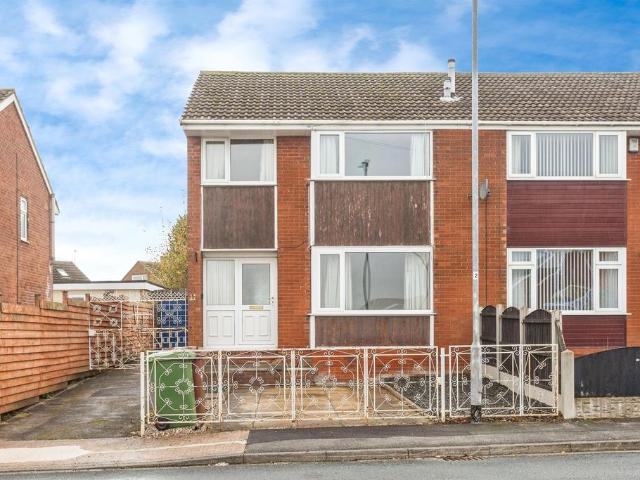 House for sale in Ossett, West Yorkshire