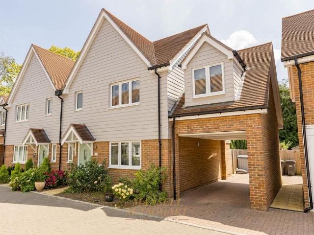 House for sale in Ashplats, Perryfields