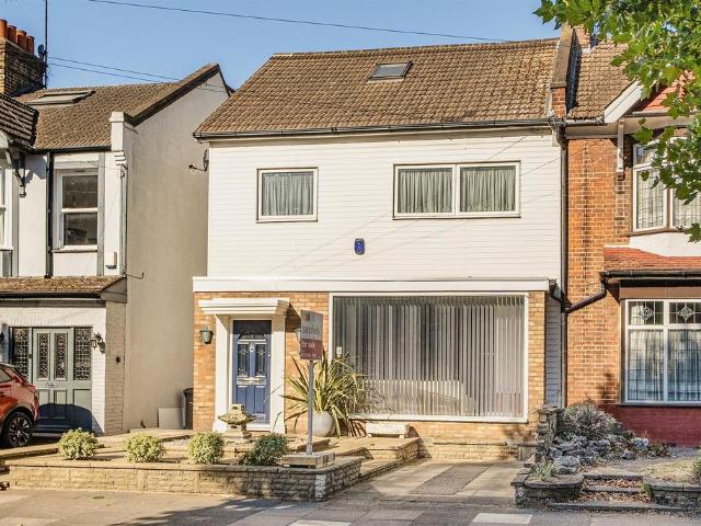 House for sale in Edmonton, Greater London