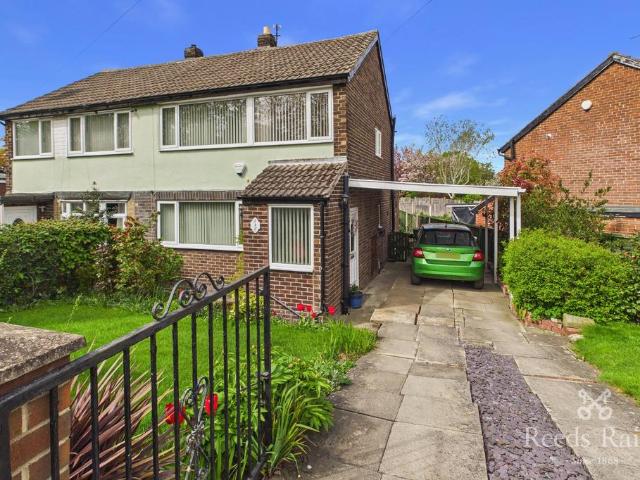 House for sale in Crofton, West Yorkshire