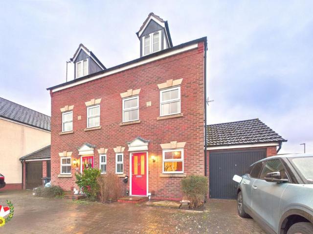 House for sale in Gloucester, Gloucestershire
