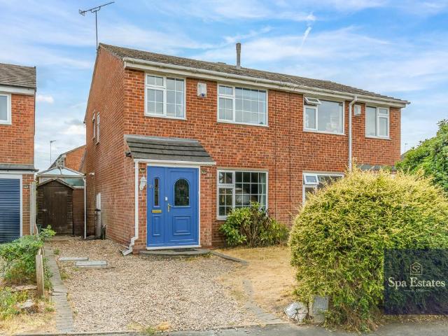 House for sale in Radford Semele, Warwick