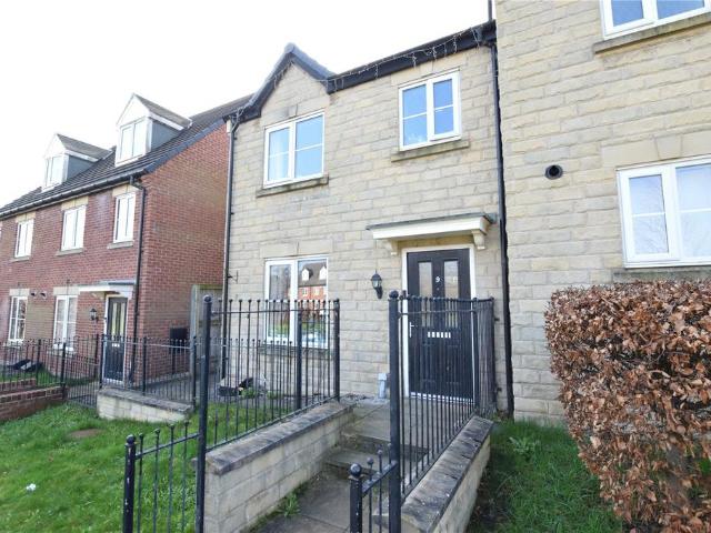 House for sale in Grimes Dyke, Leeds