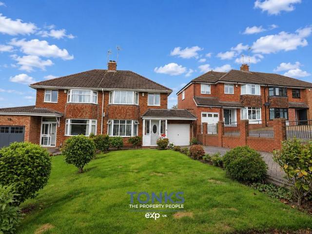 House for sale in Lapal, West Midlands