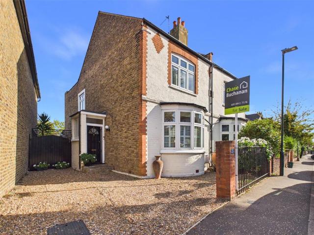 House for sale in London Borough of Richmond upon Thames, Greater London