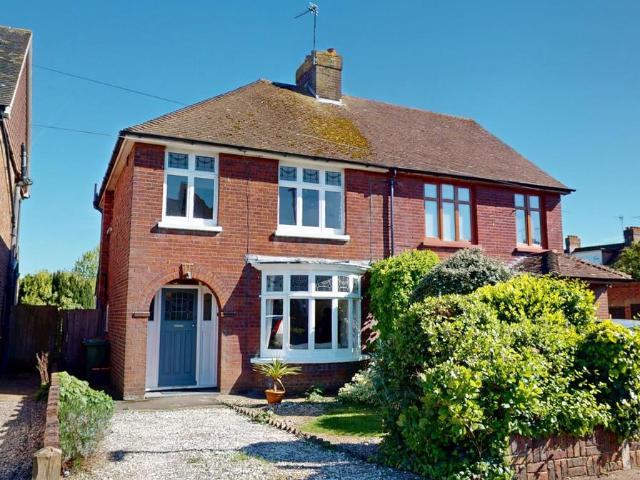 House for sale in Willesborough, Bridgefield