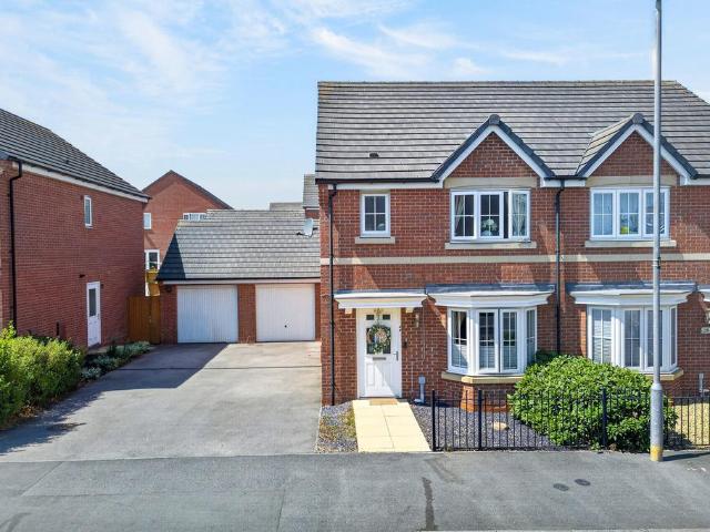 House for sale in Stanford On Avon, Leicestershire