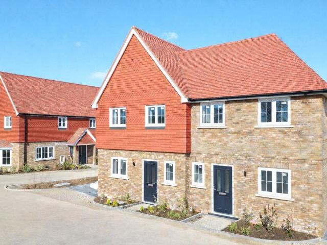 House for sale in Pachesham Park, Surrey