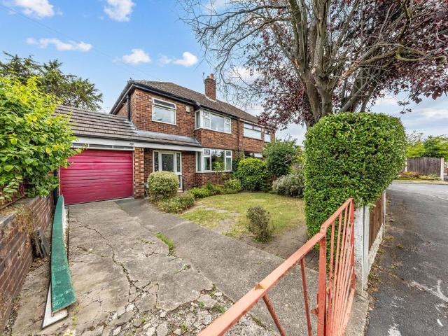 House for sale in Longbarn, Warrington