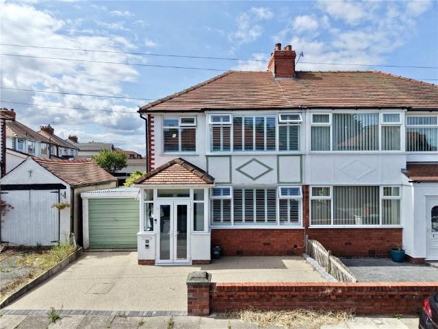 House for sale in Meols
