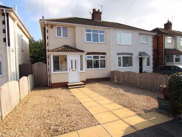 House for sale in Rossmore, Cheshire
