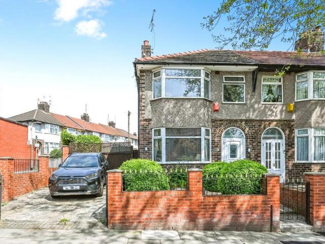 House for sale in Oak Hill Park, Calderstones