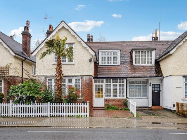 House for sale in Pinner, Greater London