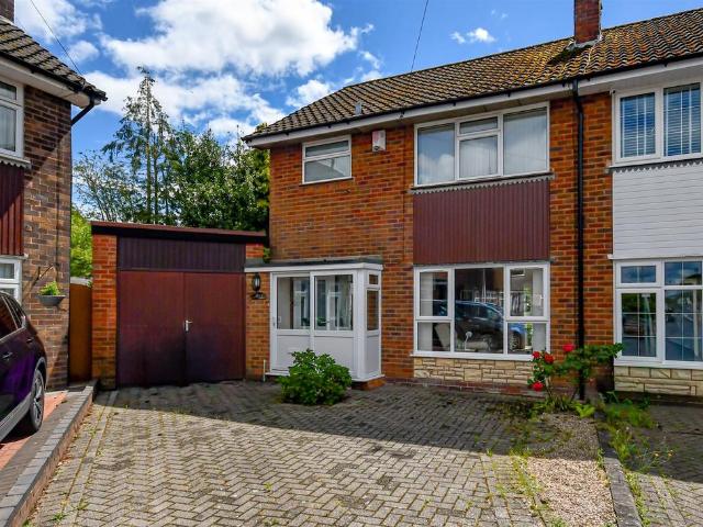 House for sale in Merryhill, West Midlands