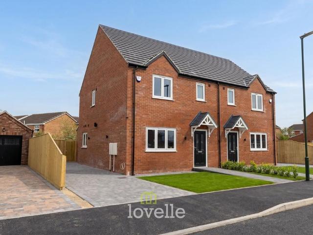 House for sale in Laceby