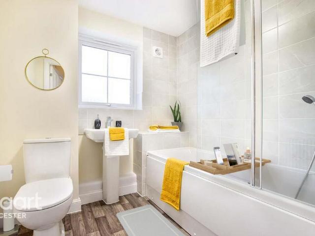 House for sale in Old Wharf, City Of Leicester