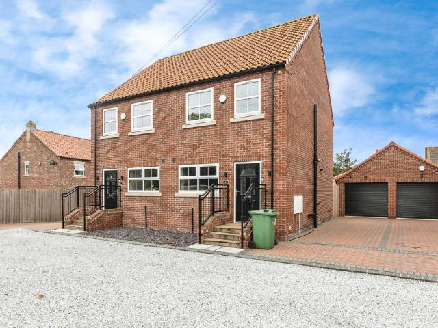 House for sale in Rawcliffe