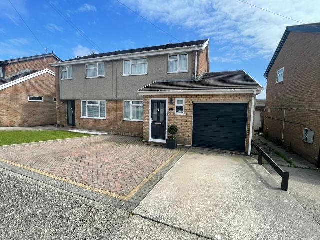 House for sale in Bryntirion, Wales
