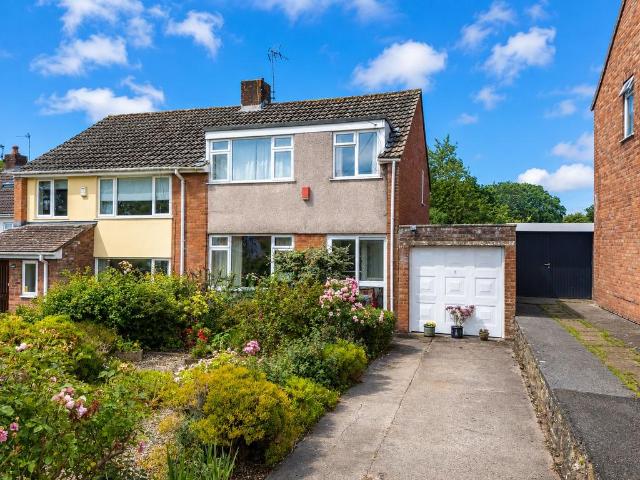 House for sale in Easton-in-gordano, North Somerset