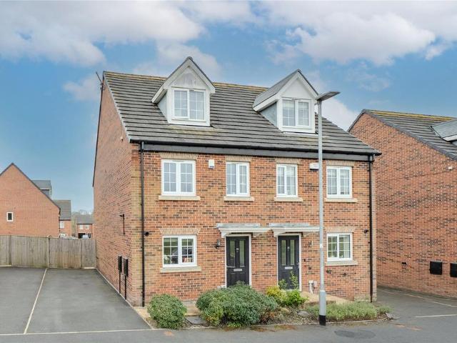 House for sale in Cookridge, West Yorkshire
