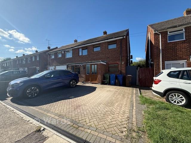 House for sale in Grove Park, Swale