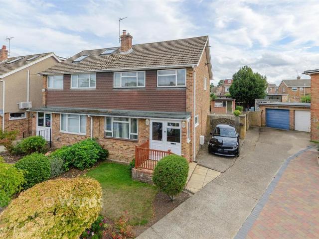 House for sale in Hook Green, Hamerton