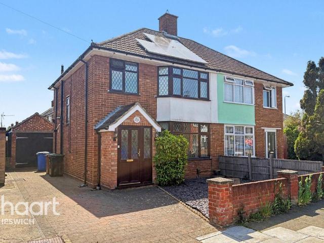 House for sale in Key Street, Suffolk