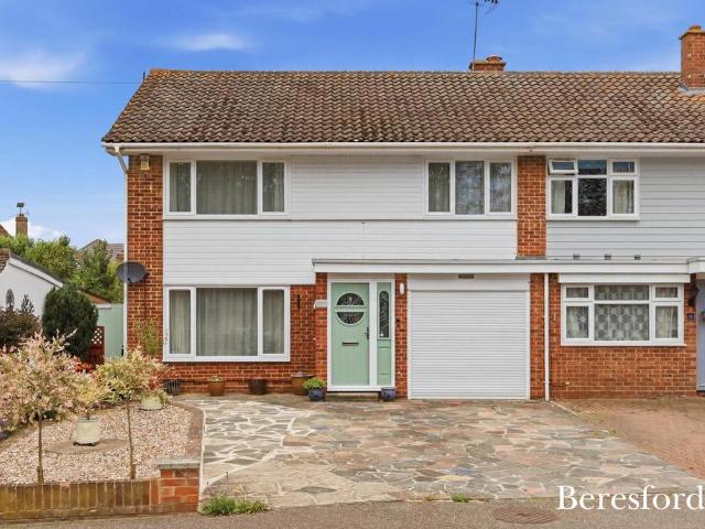 House for sale in Ingatestone and Fryerning, Navestock Side