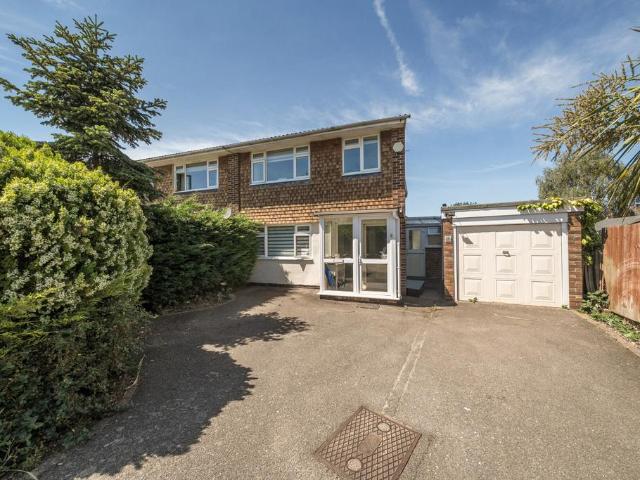 House for sale in Bromley Common, Greater London
