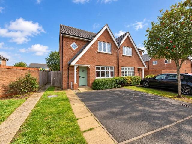House for sale in Earls Barton