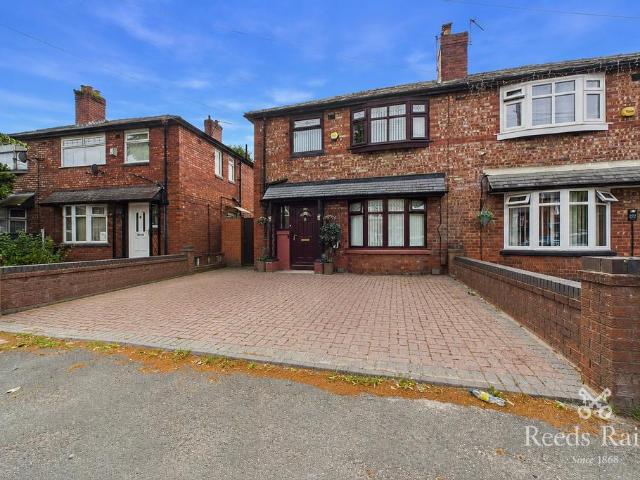 House for sale in Georgia, Greater Manchester