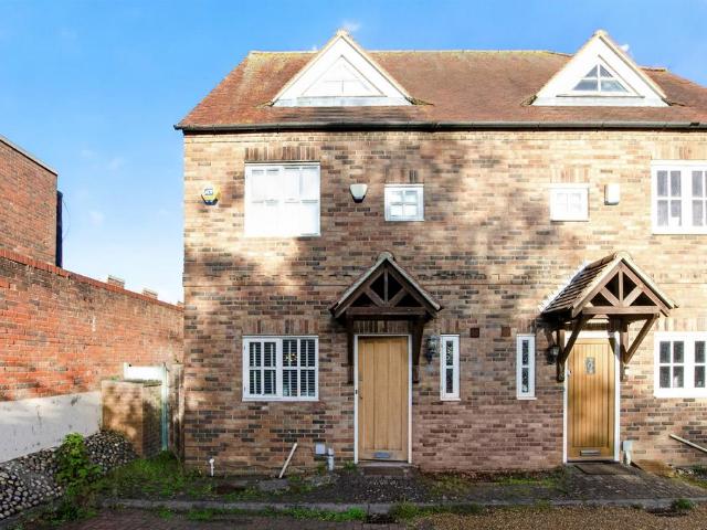 House for sale in Markyate, Dacorum
