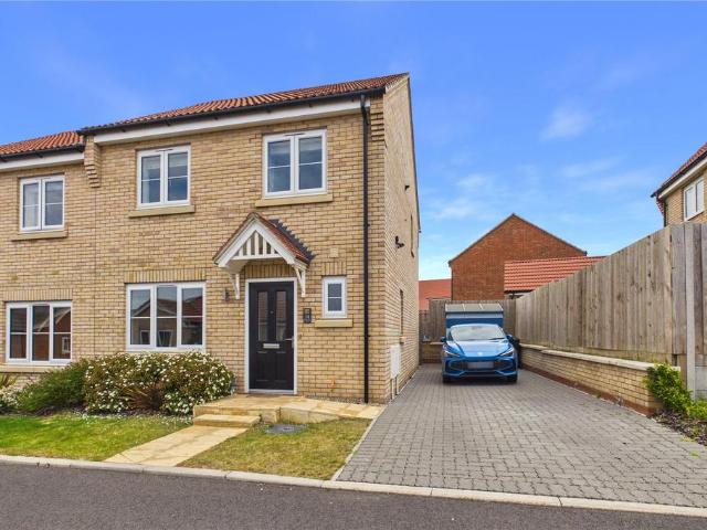 House for sale in Hopton-on-Sea, Stokesby