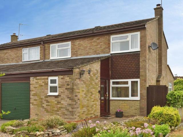 House for sale in Potterspury, Northamptonshire