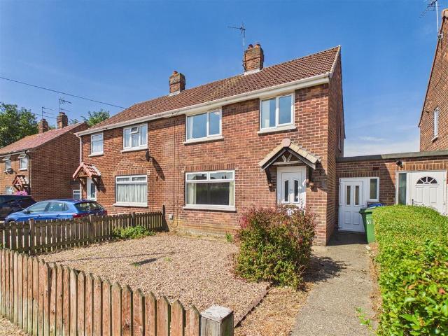 House for sale in Elloughton-cum-Brough, Brough