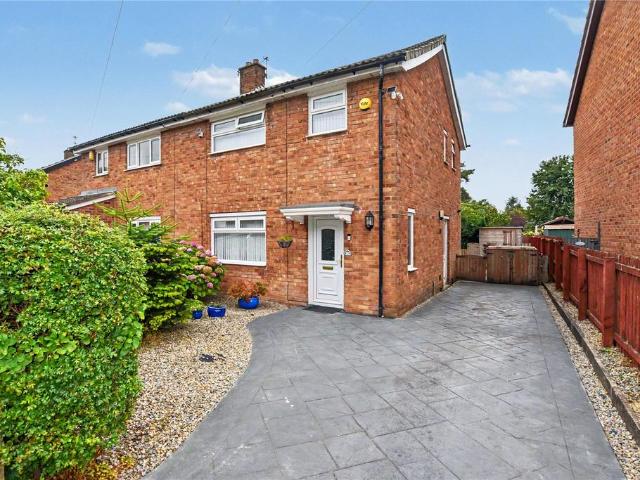 House for sale in Shaw Lane, Yeadon