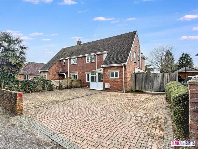 House for sale in Newcourt, Watergate