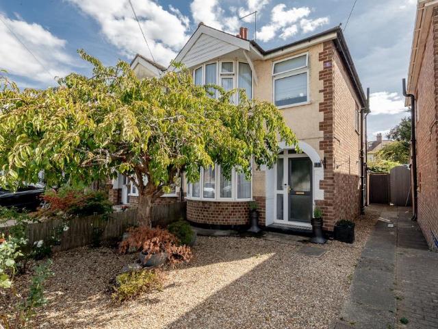 House for sale in Wolverton and Greenleys, Old Wolverton