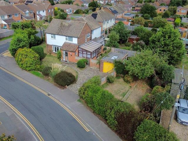 House for sale in Northbury Farm, Ruscombe