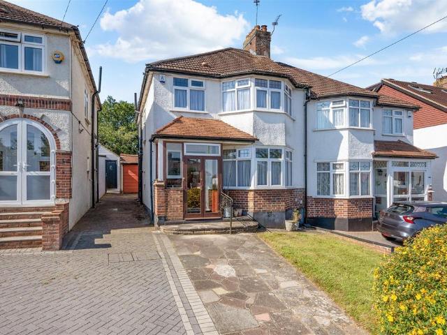House for sale in Nork, Red Hill