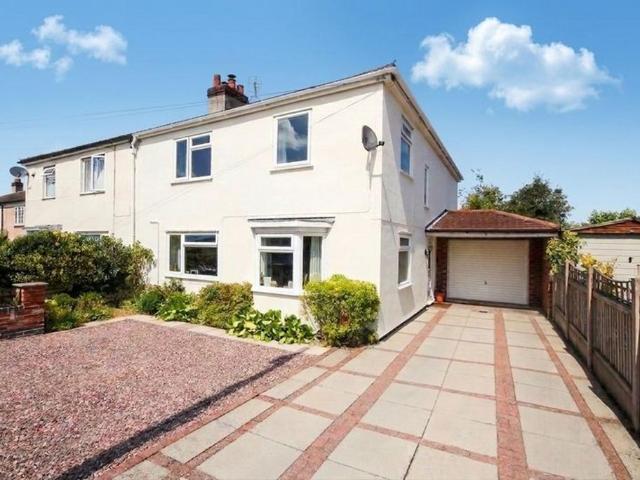 House for sale in Weaverham, Gorstage