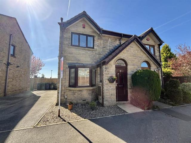 House for sale in Westwood Park, West Yorkshire