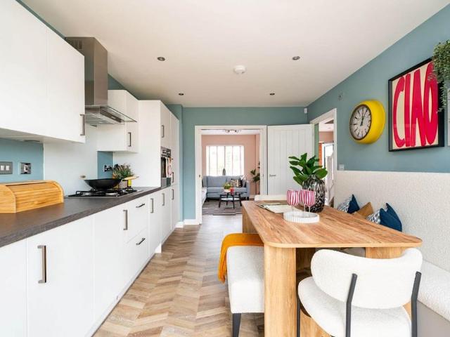 House for sale in Worcester Park Estate, Monks Orchard