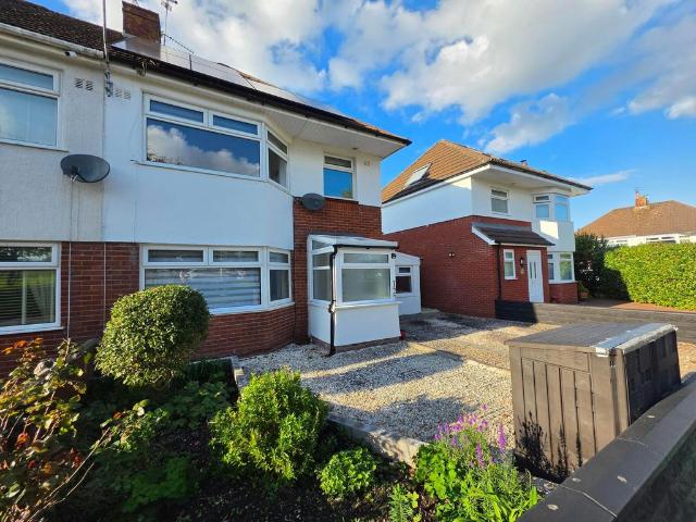 House for sale in Colcot, Barry