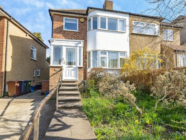 House for sale in Bushey