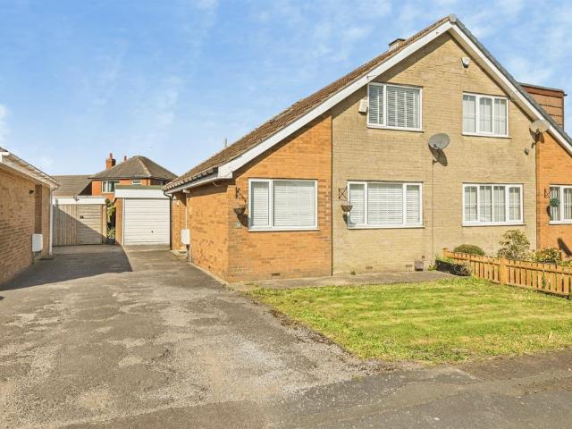House for sale in Dewsbury, West Yorkshire