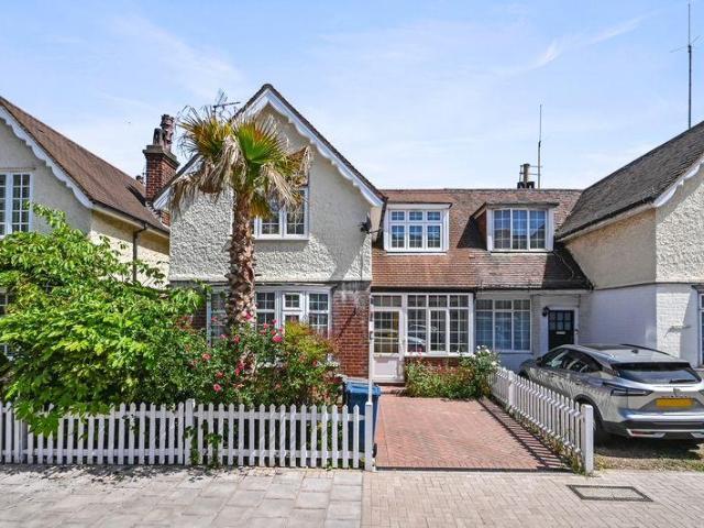 House for sale in Pinner, Greater London