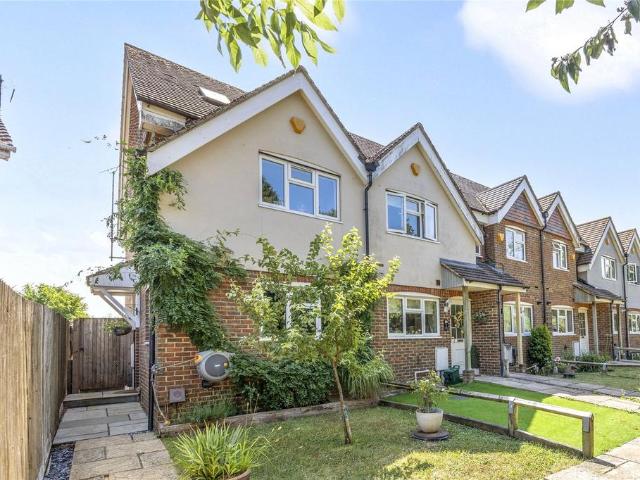 House for sale in Goddards' Green, Perryfields