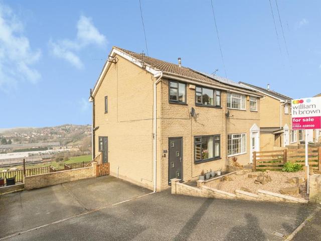 House for sale in Hanging Heaton, Dewsbury