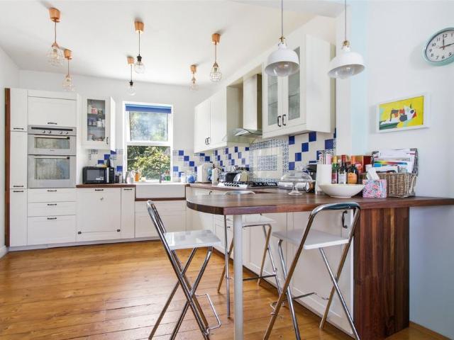 House for sale in Winchmore Hill, Palmers Green
